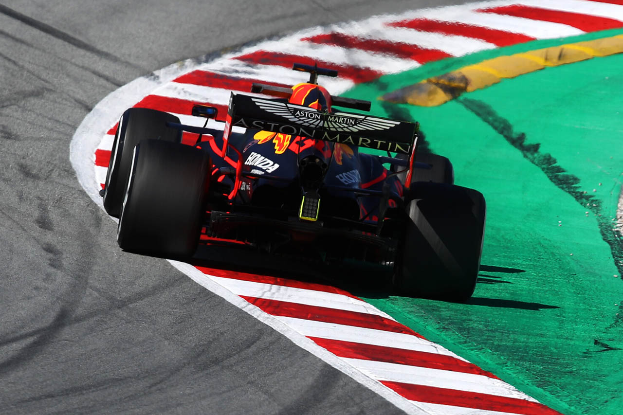Red Bull zozadu – Alexander Albon