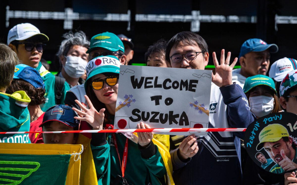 Fanúšikovia v Suzuke, Japonsko