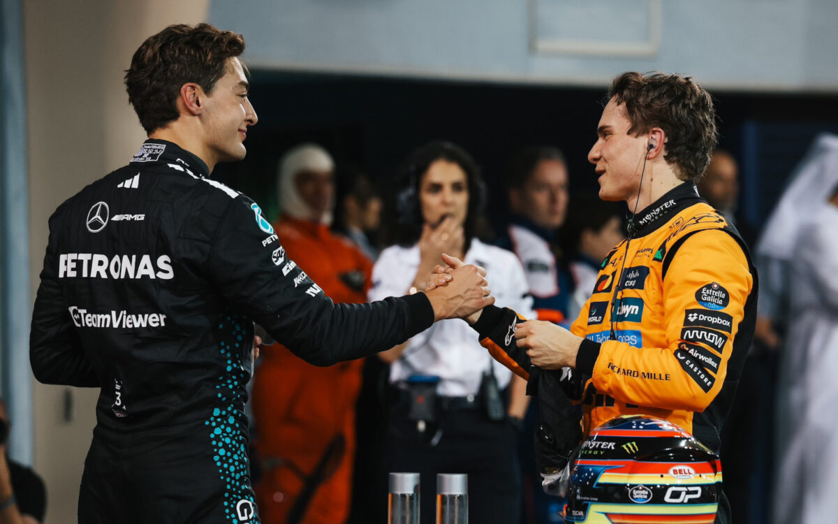 Oscar Piastri a George Russell