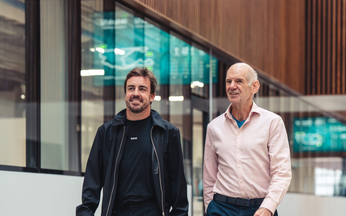 Fernando Alonso a Adrian Newey