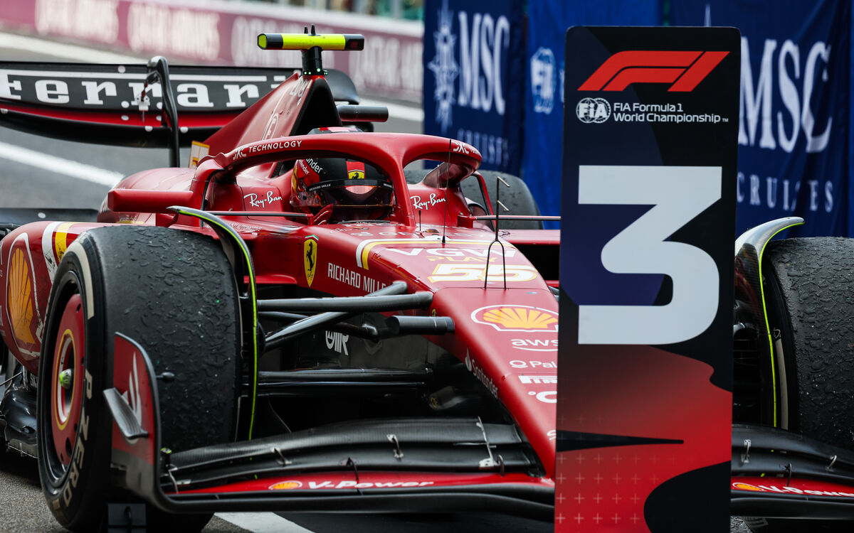 フェラーリの戦略的前進の鍵は？ より良い車だとサインツは語った。 マガジンF1