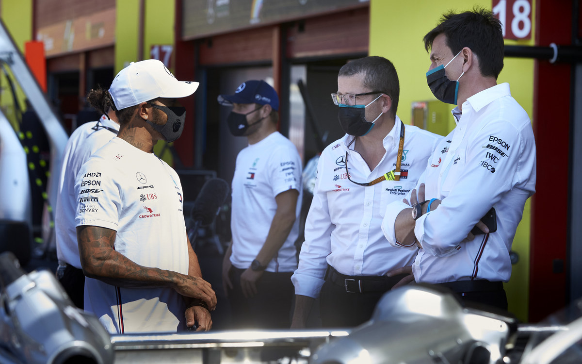 Lewis Hamilton, Toto Wolff, Andy Cowell
