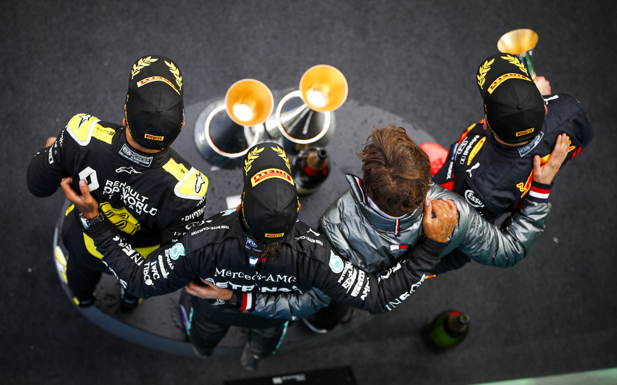 Pódium VC Eifelu 2020, Hamilton, Verstappen, Ricciardo