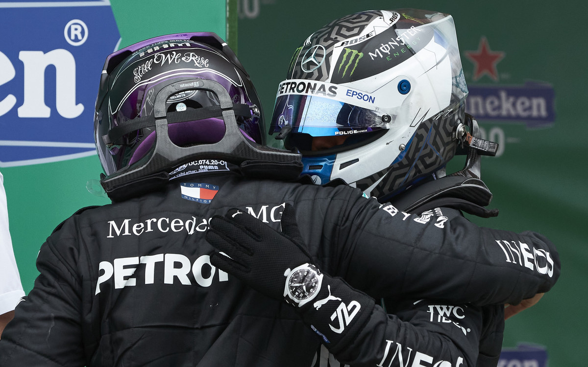 Valtteri Bottas a Lewis Hamilton