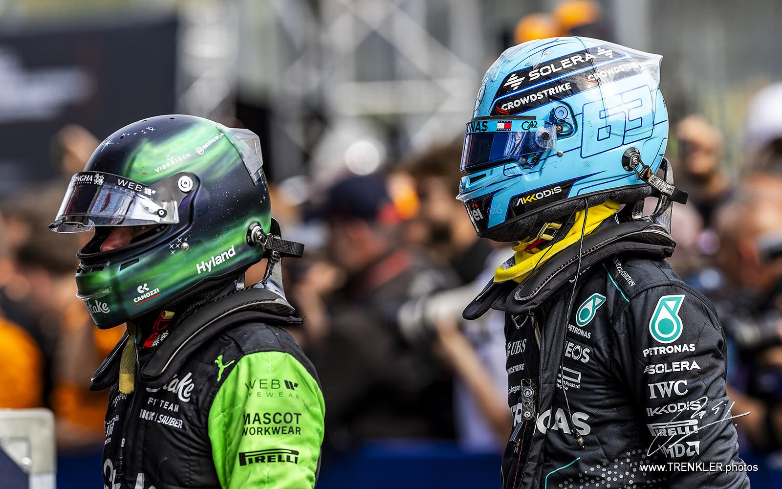 Valtteri Bottas a George Russell