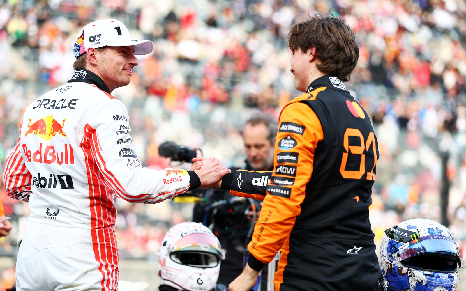 Max Verstappen a Oscar Piastri
